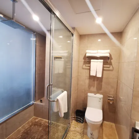 Oriental Earl Hotel (North Road, Gushi)