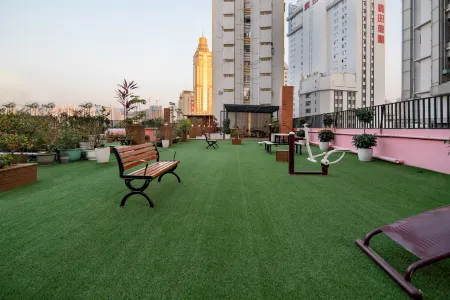 Chengguo Hotel (Shenzhen Dongmen Laojie Shebu Subway) Отели рядом со станцией Shenzhen East Railway Station