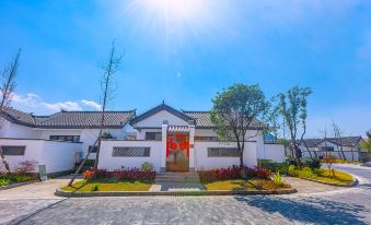 Yueting hot spring villa in Tengchong