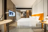 Shehong Xinyue Riverside Holiday Hotel - balcone