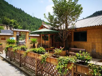 Songyang Menglixia Residence Hotels near Zhangxi Bus Station