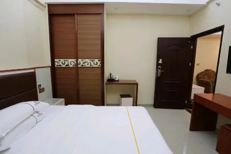 Shucheng Wanyou Business Hotel