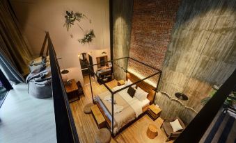 28 The Loft