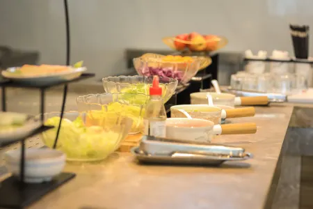 Suzhou New District Science and Technology City CM+ Serviced Apartment Отели рядом с достопримечательностью «Global Institute of Software Technology»