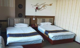 Wolong Business Hotel