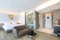 The Signature Hotel Airport