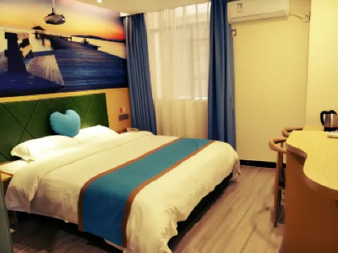 深圳中心主題酒店（石巖萬聯購物廣場店） 深圳酒店