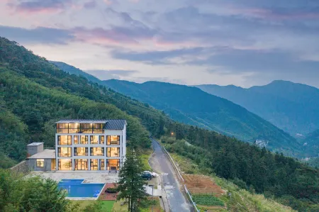 Liangliang Shenxi Mountain View Homestay Отели рядом с достопримечательностью «Longwang Mountain Top»