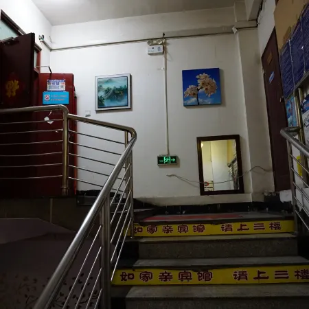 Urumqi Meijiaqin Hotel (Xinjiang Medical University Affiliated Cancer Hospital)