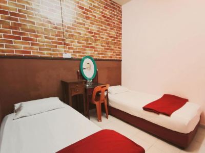 Spot on 90305 Hen Hen Hotel