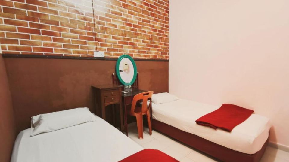 Spot on 90305 Hen Hen Hotel