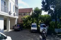 RedDoorz Plus @ Riverside Malang