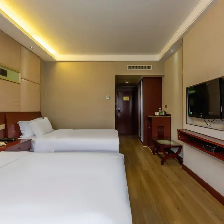 Huaqiao Hotel