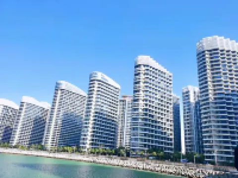 Qingxin Xiaoshe Seaview Apartment (Danzhou Haihuadao Branch)