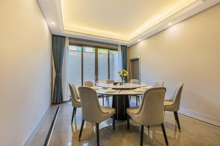 Yu Yun Sanshe (the old secretary's home) Отели рядом с достопримечательностью «Anji Yaojia Courtyard»