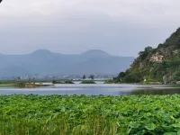 Guyue Heyuan Lake View Resort Hotel