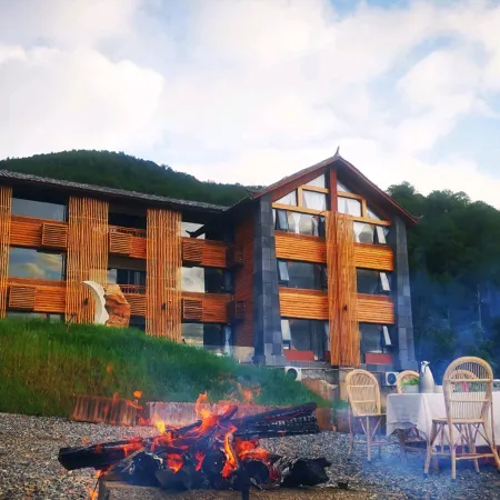Lugu Lake Star Hotel
