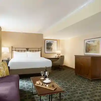 Fairmont Banff Springs Rooms