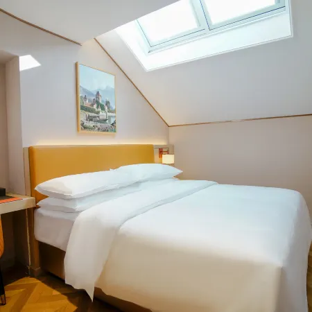 Vienna Hotel (Chuxiong Xiren Ancient Town Branch) Отели в г. Чусион