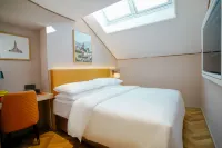 Vienna Hotel (Chuxiong Xiren Ancient Town Branch) - parkir