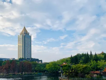 Shenzhen YANGBANGLANGYUE International Hotel