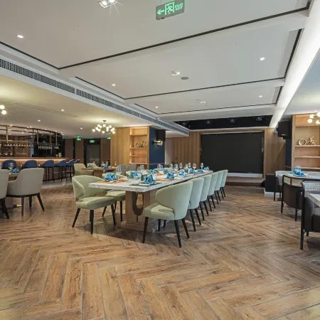 W·T INTERNATIONAL HOTEL