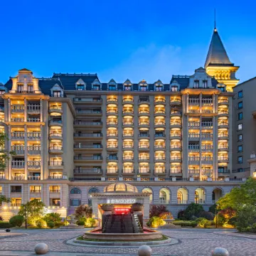 Qingdao Impression Hotel（Jinshatan Beer City Store)） Отели рядом с достопримечательностью «Пляж Голден-Бич»