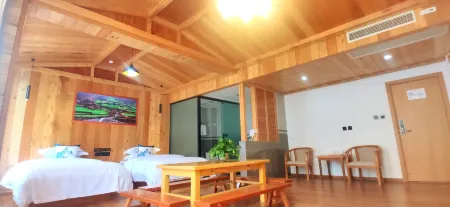 Gongshan Bingzhong Luo Wangchen Inn Отели рядом с достопримечательностью «The First Bend of Nujiang River»