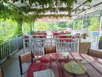 Ziyuexuan Farm Stay
