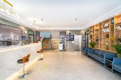 Super 8 Collection Hotel (Beijing International Trade Jianguomen) Hotels in Guomao Area