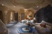 Xishuangbanna Jinghong Yanting Anyu Walk Rainforest Red Room