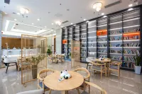 Latitude World Hotel (Laixi Jiangshan Toll Gate) فنادق في لايشي