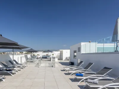 Nemea Appart'Hotel Riviera Nice Aéroport Hotel in zona Museo del Priorato della Vecchia Loggia
