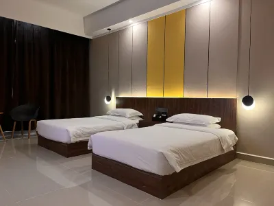 Kuerle Yunfei Hotel