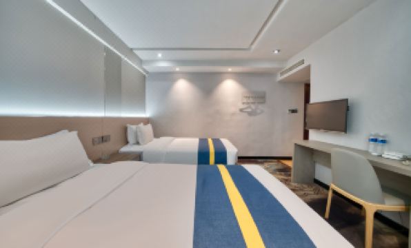 Dongyang Auchan meidu Hotel