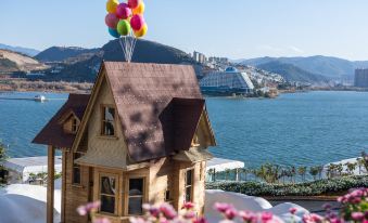 Dali Muhai Yangshan Space Capsule Cliff Seaview Hotel