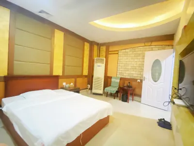 Dacheng Apartment Hotels in West Lake Park