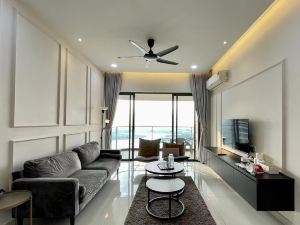 Modern • Seaview | Near CIQ | 3B3B