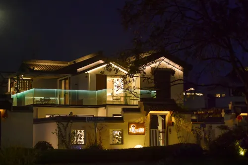 Under the big tree の XiYue Homestay