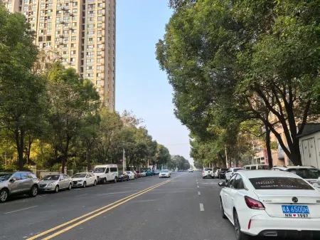 Yangzihu Scenic Hotel Отели рядом с достопримечательностью «Anhui Vocational College of Electronics and Information Technology»