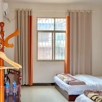 Hongtu Qiufeng Inn Hotel dekat Dongchuan Red Land