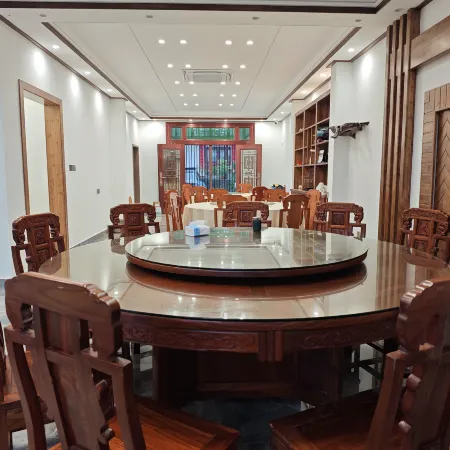 She County Yunshang Yiju Homestay (Xin'anjiang Landscape Gallery Scenic Area)