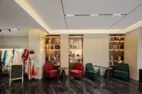 Hello Qiman Hotel (Nanchang Tengwang Pavilion Wanshou Palace)
