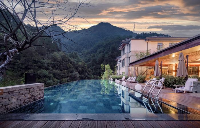 Yunshang Huaxi Holiday Hotel
