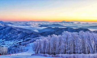 Vanke Songhua Lake Qingshan Snow Hotel