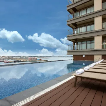 Discovery Hotel
