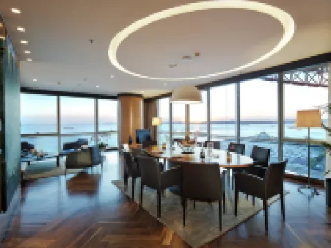 ダブルツリー バイ ヒルトン イスタンブール モダ イスタンブールのホテル