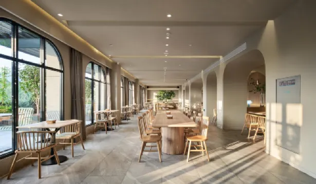 Ebo Hotel (Hangzhou Linping) Отели рядом с достопримечательностью «Zhongdu Square»