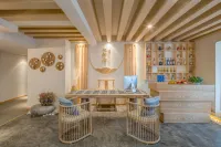 Caiyun Chunxu · High-Altitude View City Homestay (Huaguoyuan White House Shopping Center Branch)