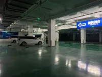麗楓飯店（徐州銅山萬達廣場玉泉河地鐵站店） - 停車場